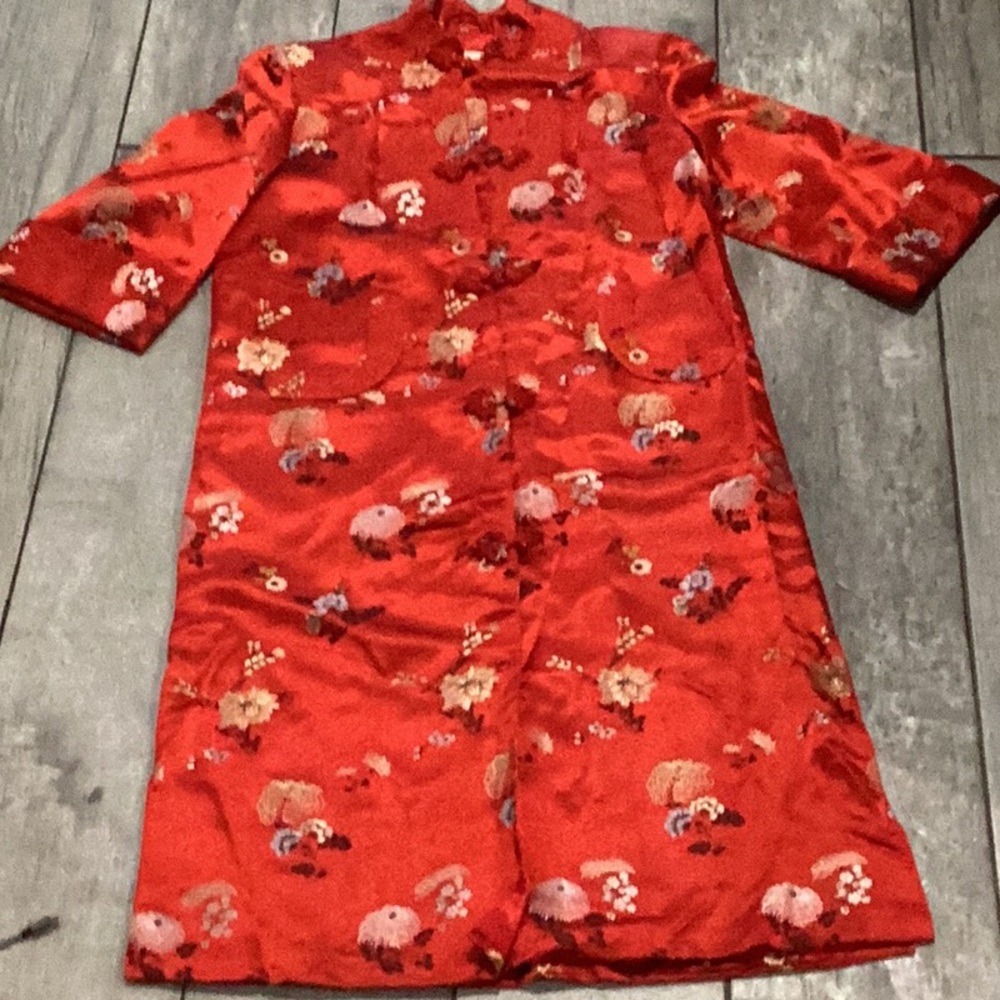 Vintage Peony Brand Shanghai Imported Kimono Ruby red formal kimono w/gold s 36